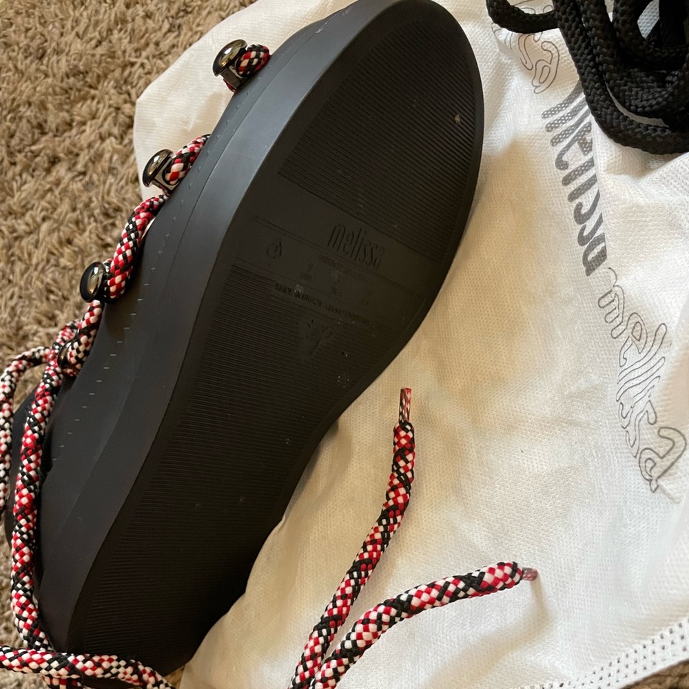 Women size 8 Melissa Sandals